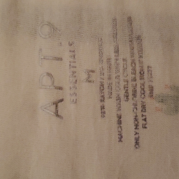 Apt 9 top - Picture 4 of 4